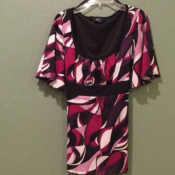 AGB Tops - Cute blouse with tie in back